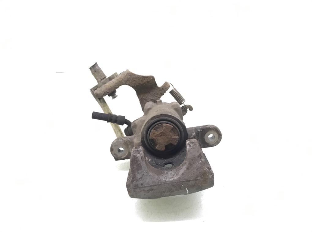 Суппорт задний правый бу для Toyota Urban Cruiser 1.4 D-4D, 2010 г. Суппорт задний правый бу для Toyota Urban Cruiser 1.4 D-4D, 2010 г.