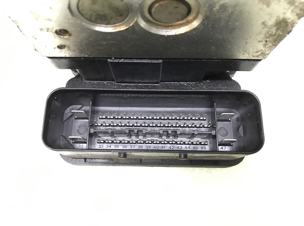 Блок ABS бу для Volvo S80  2.4 D5,  2007 г.