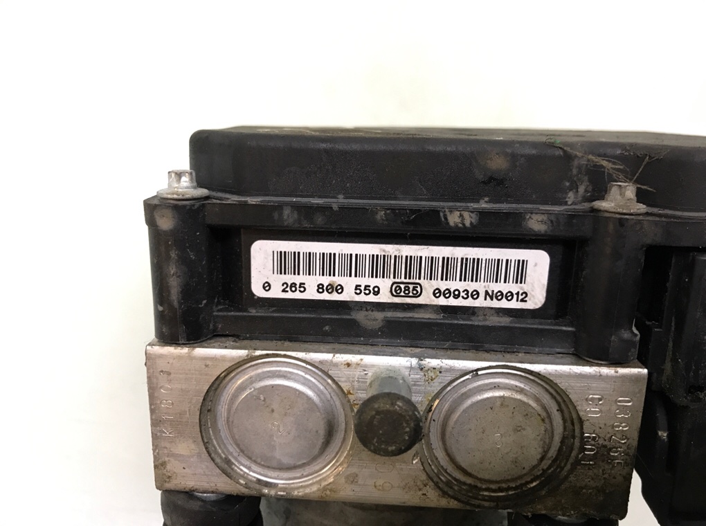 Блок ABS бу для Renault Clio 3 1.6 i,  2010 г.