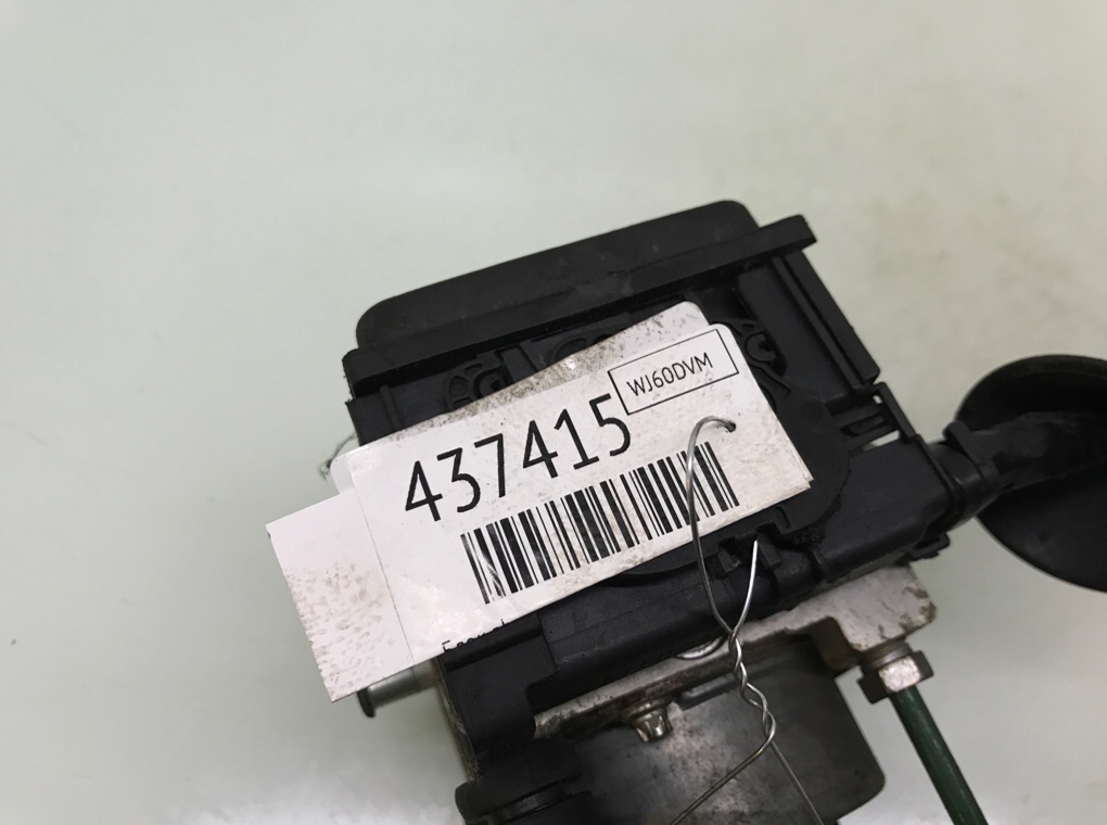 Блок ABS бу для Renault Clio 3 1.6 i,  2010 г.