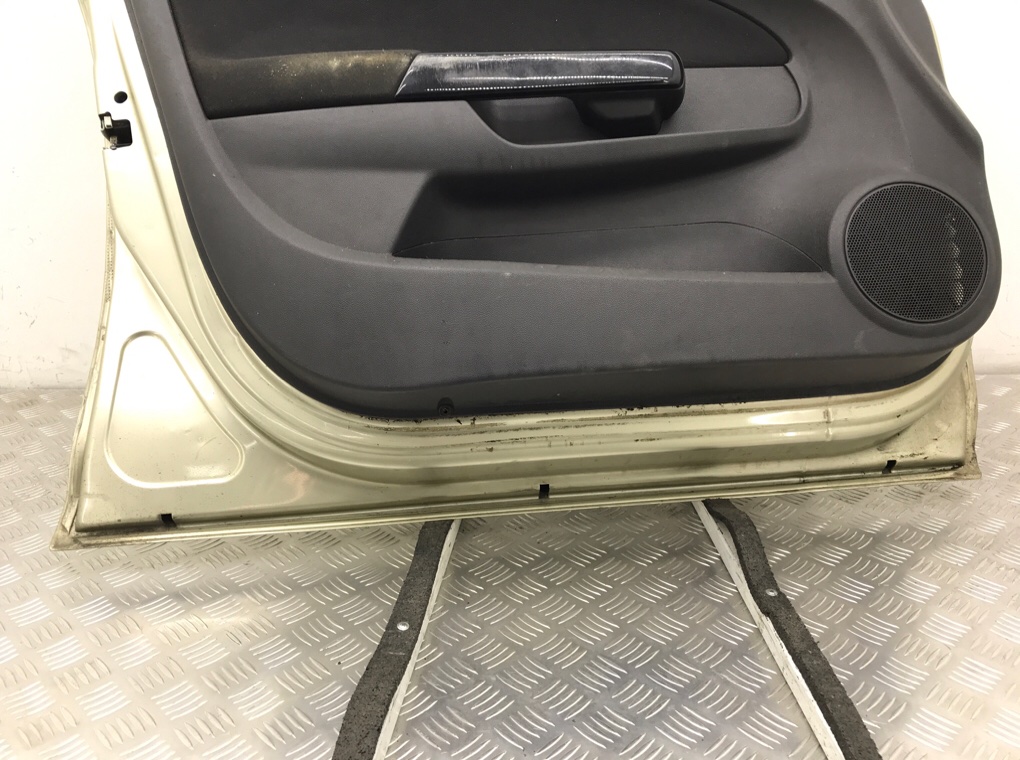 Дверь передняя левая бу для Opel Corsa D 1.4 i, 2008 г. Дверь передняя левая бу для Opel Corsa D 1.4 i, 2008 г.