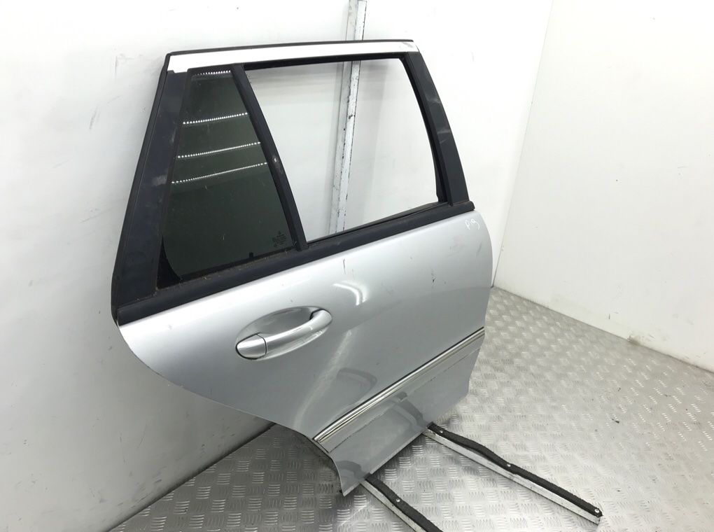 Дверь задняя правая бу для Mercedes C W203 1.8 i,  2005 г.