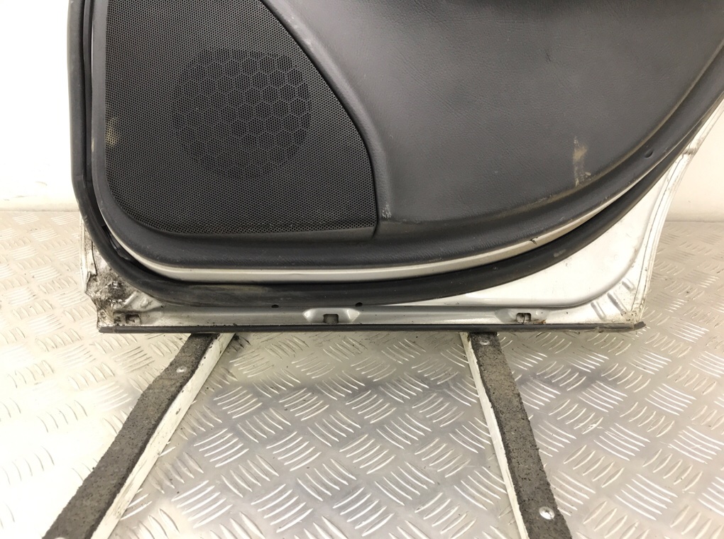 Дверь задняя правая бу для Mercedes C W203 1.8 i,  2005 г.