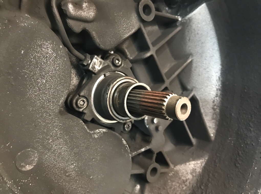 КПП механическая (МКПП) бу для Opel Insignia  1.8 i,  2011 г.