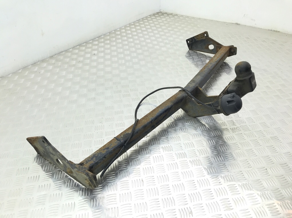 Прицепное устройство (фаркоп) бу для Ford Focus 1 1.8 TDCi,  2003 г.