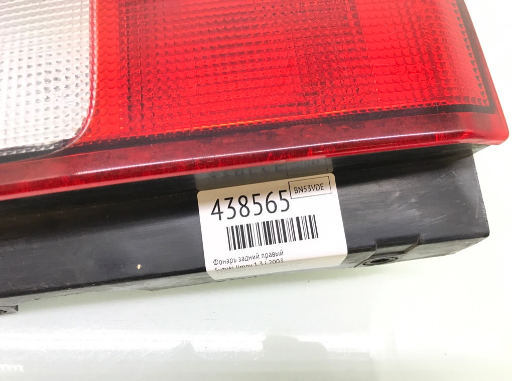 Фонарь задний правый бу для Suzuki Jimny 1.3 i, 2003 г. Фонарь задний правый бу для Suzuki Jimny 1.3 i, 2003 г.