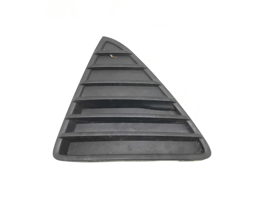 Заглушка (решетка) в бампер передний бу для Ford Focus 3 1.6 i, 2011 г.