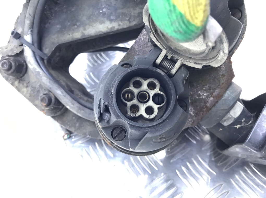 Прицепное устройство (фаркоп) бу для Volvo V50  2.0 TD,  2009 г.