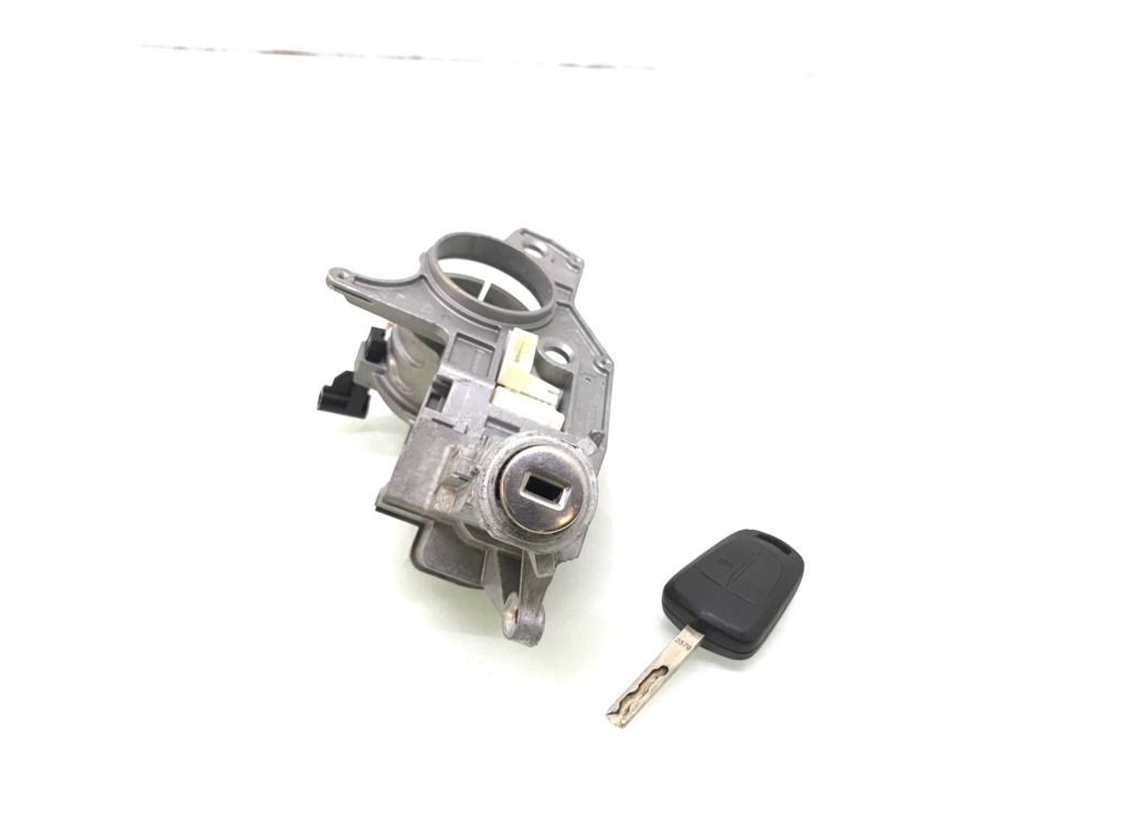 Замок зажигания бу для Opel Zafira B 1.7 CDTi, 2012 г. Замок зажигания бу для Opel Zafira B 1.7 CDTi, 2012 г.