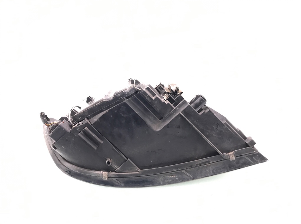 Фара левая бу для Volvo V50  2.0 TD,  2006 г.