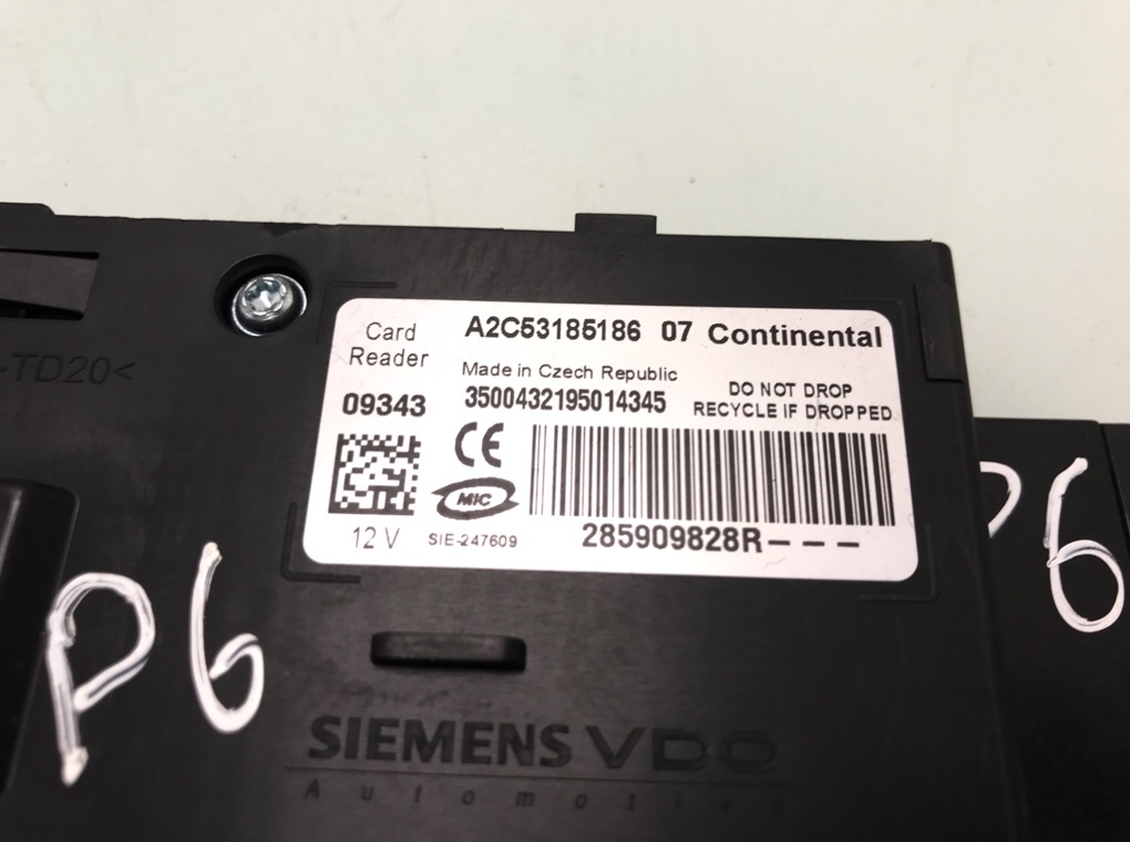 Блок считывания ключ-карты бу для Renault Megane 3 1.6 i,  2010 г.