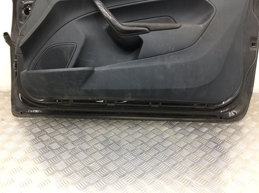 Дверь передняя правая бу для Ford Fiesta 6 1.6 i,  2012 г.
