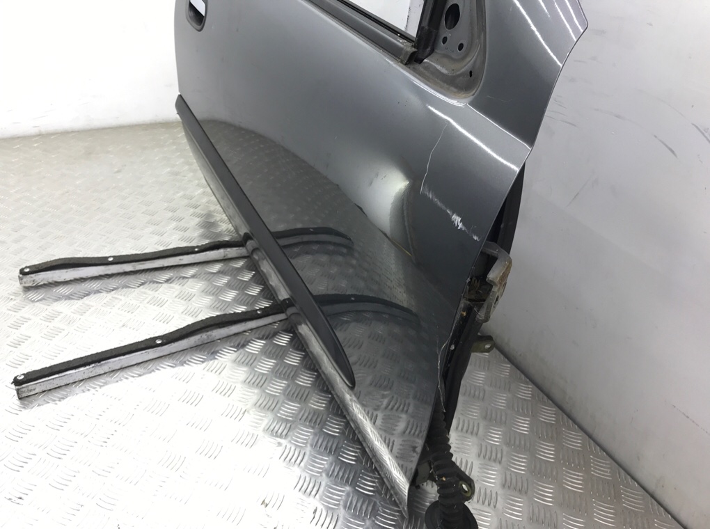 Дверь передняя правая бу для Nissan Almera N16 1.5 i,  2005 г.