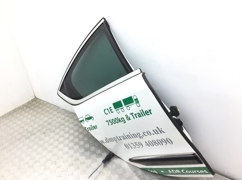 Дверь задняя правая бу для Citroen DS4  2.0 HDi,  2011 г.