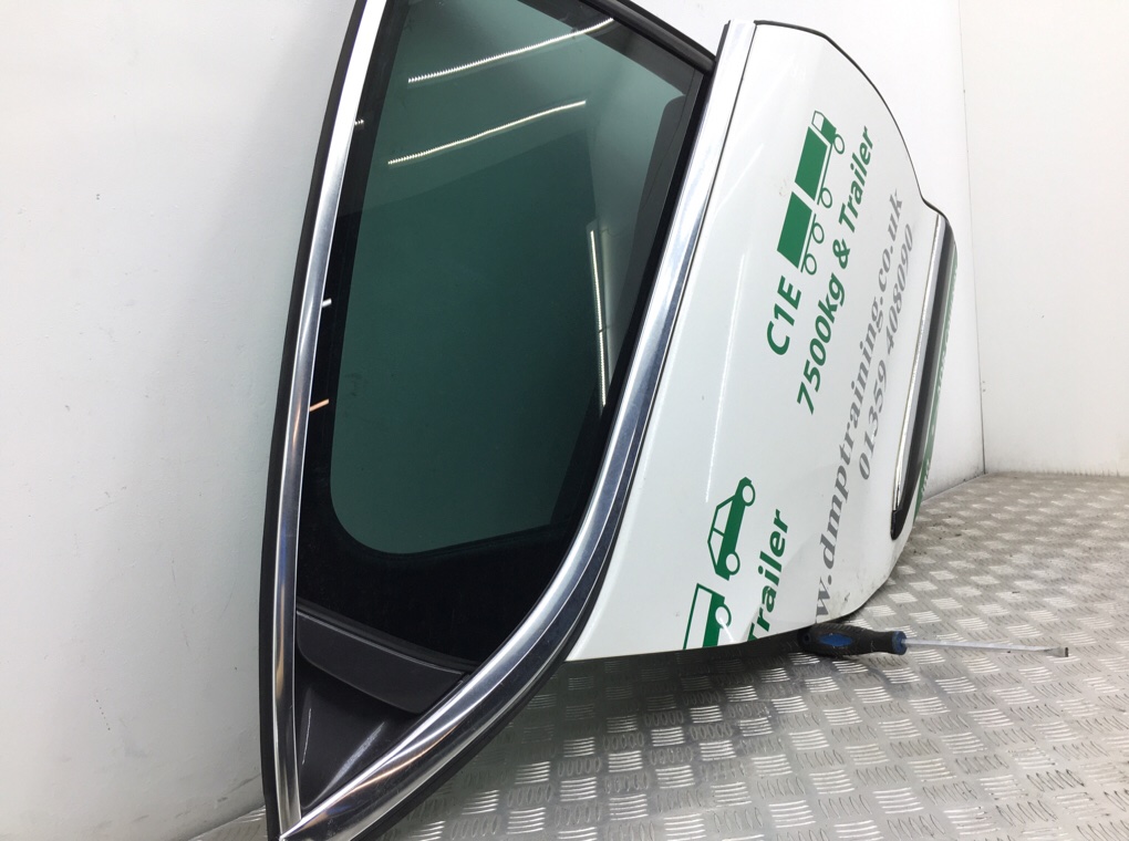 Дверь задняя правая бу для Citroen DS4  2.0 HDi,  2011 г.