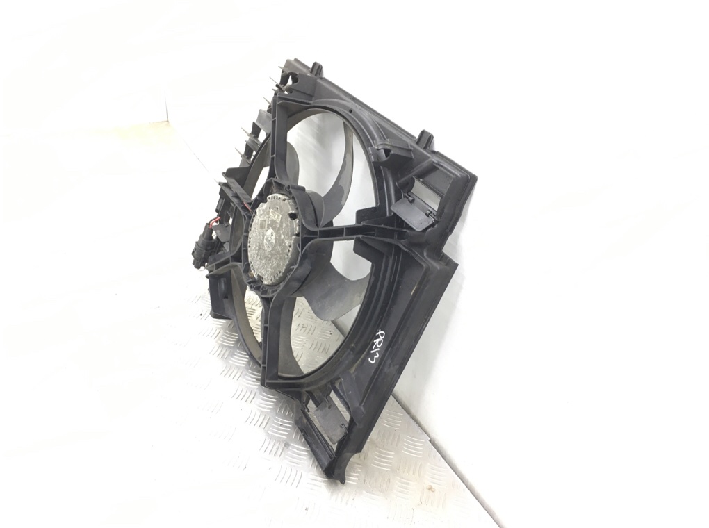 Вентилятор радиатора бу для BMW 5 E60/E61 3.0 TD, 2006 г. Вентилятор радиатора бу для BMW 5 E60/E61 3.0 TD, 2006 г.