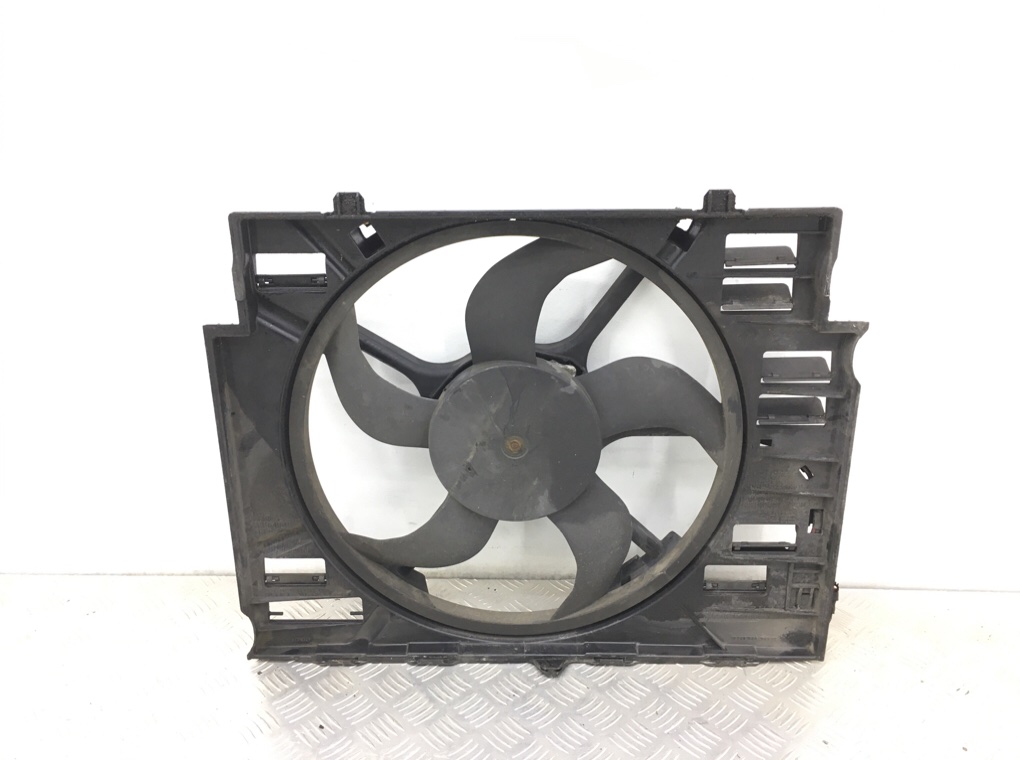 Вентилятор радиатора бу для BMW 5 E60/E61 3.0 TD, 2006 г. Вентилятор радиатора бу для BMW 5 E60/E61 3.0 TD, 2006 г.