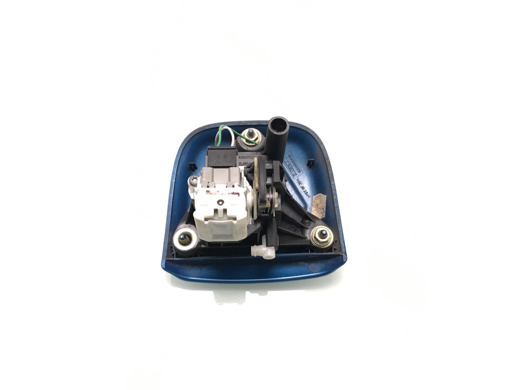 Кнопка открытия багажника бу для Renault Clio 2 1.2 i,  2003 г.