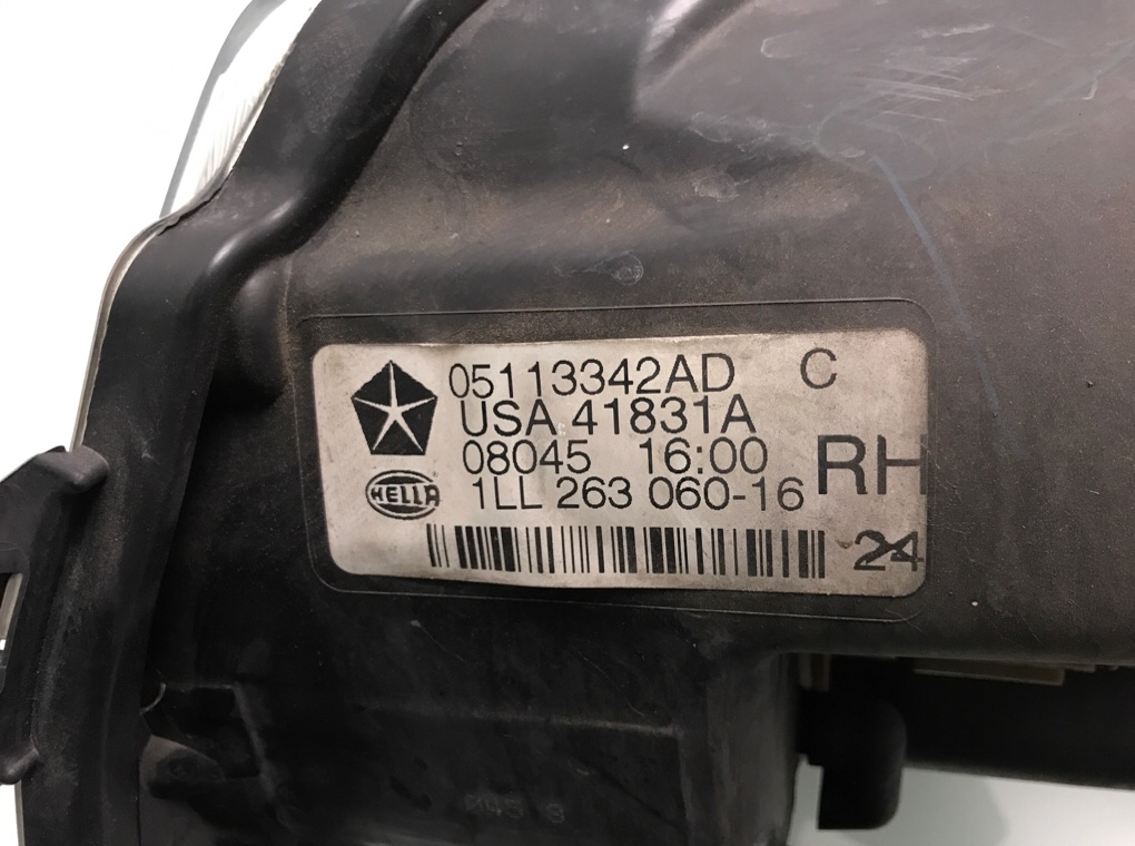 Фара правая бу для Chrysler Grand Voyager  2.8 CRD,  2008 г.