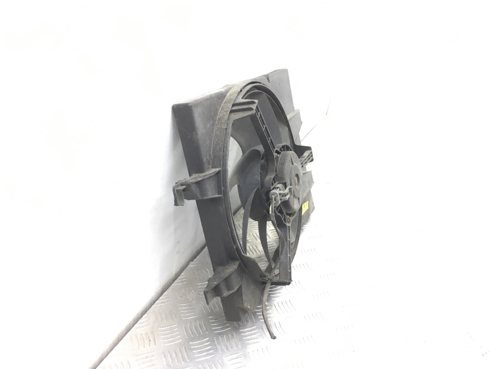 Вентилятор радиатора бу для Ford Fiesta 5 1.4 i,  2004 г.