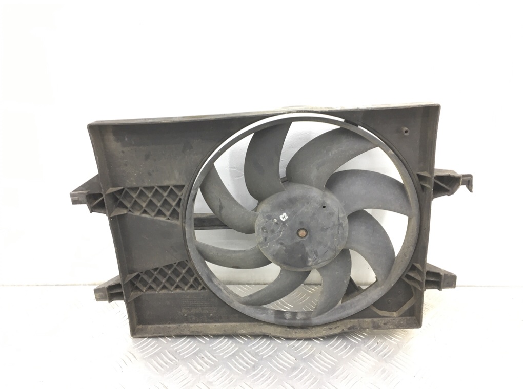 Вентилятор радиатора бу для Ford Fiesta 5 1.4 i,  2004 г.