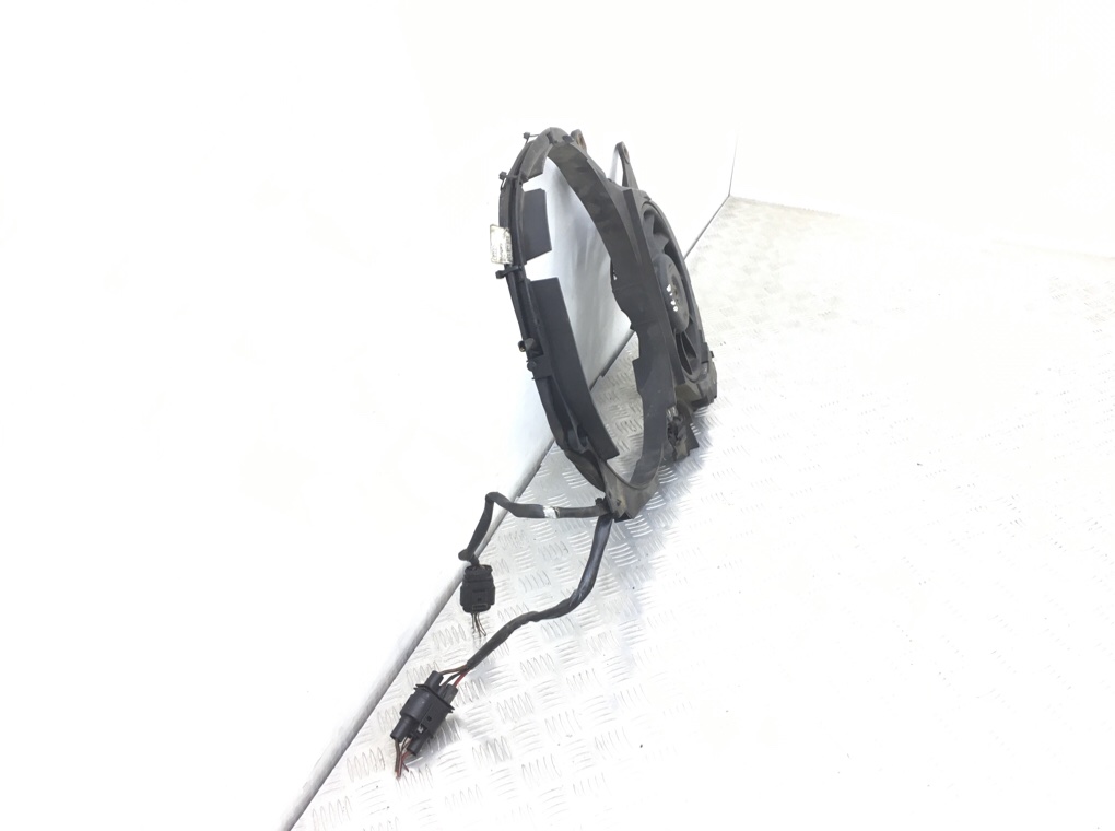 Вентилятор радиатора бу для Audi A4 B6 1.9 TDi,  2003 г.