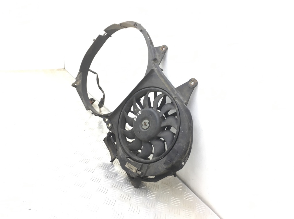 Вентилятор радиатора бу для Audi A4 B6 1.9 TDi,  2003 г.