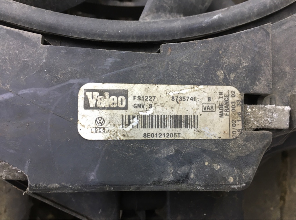 Вентилятор радиатора бу для Audi A4 B6 1.9 TDi,  2003 г.