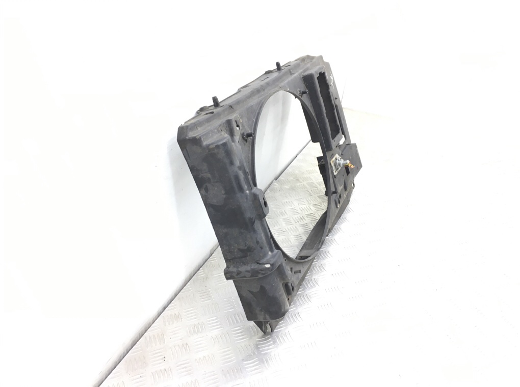 Панель передняя (телевизор) бу для Peugeot Partner 1 1.4 i,  2008 г.