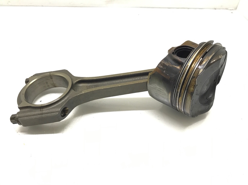 Поршень бу для Ford Fiesta 6 1.0 Ti,  2014 г.