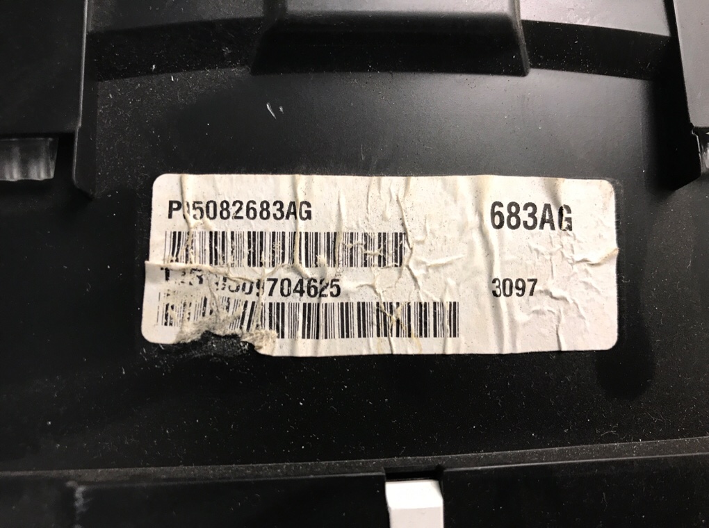 Щиток приборов (приборная панель) бу для Chrysler Grand Voyager 2.8 CRD, 2008 г. Щиток приборов (приборная панель) бу для Chrysler Grand Voyager 2.8 CRD, 2008 г.