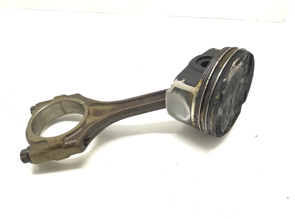 Поршень бу для Kia Ceed 2 1.6 GDi,  2012 г.