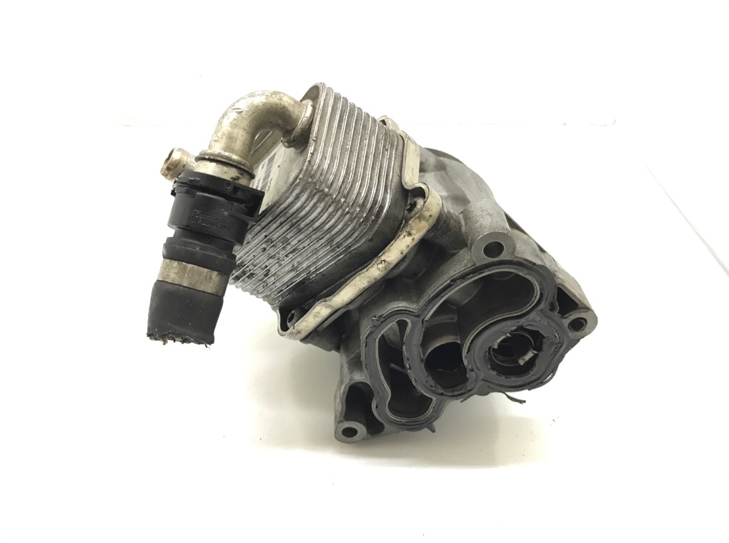 Корпус масляного фильтра бу для BMW 3 E90/E91/E92/E93 2.0 i,  2007 г.