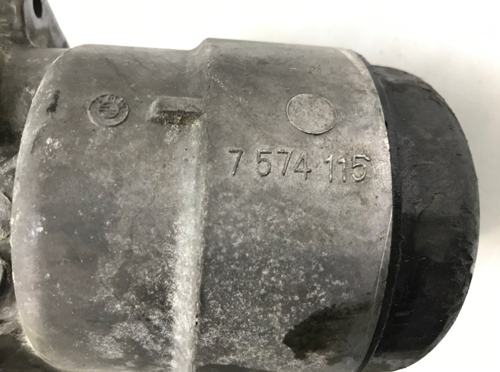 Корпус масляного фильтра бу для BMW 3 E90/E91/E92/E93 2.0 i,  2007 г.