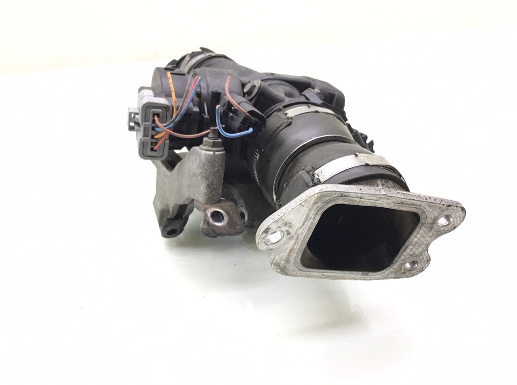 Заслонка дроссельная бу для Peugeot 207 1.6 HDi, 2008 г. Заслонка дроссельная бу для Peugeot 207 1.6 HDi, 2008 г.