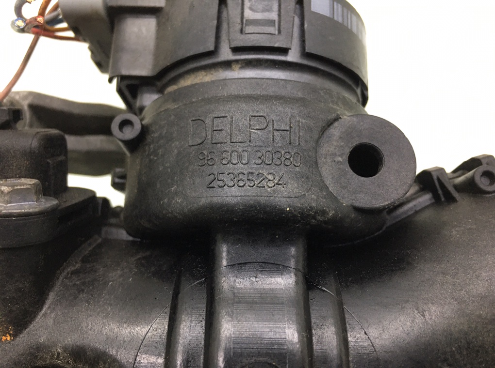 Заслонка дроссельная бу для Peugeot 207 1.6 HDi, 2008 г. Заслонка дроссельная бу для Peugeot 207 1.6 HDi, 2008 г.