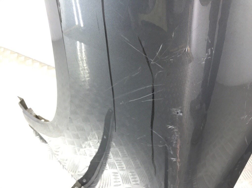 Крыло переднее левое бу для Volkswagen Touareg  2.5 TDi,  2005 г.