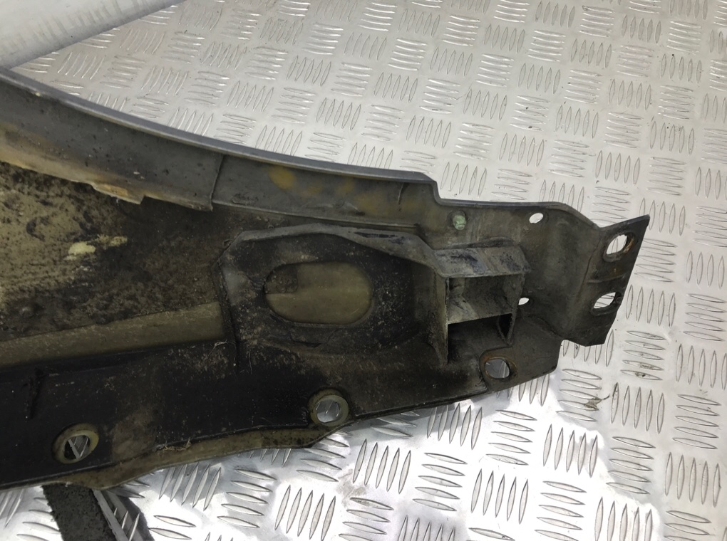 Крыло переднее левое бу для Volkswagen Touareg  2.5 TDi,  2005 г.