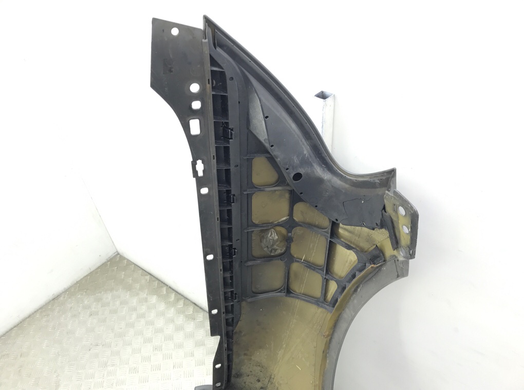 Крыло переднее левое бу для Volkswagen Touareg  2.5 TDi,  2005 г.