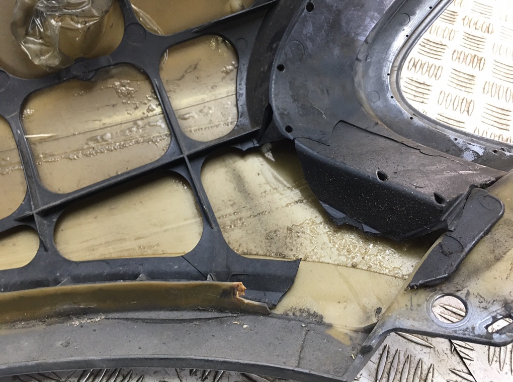 Крыло переднее левое бу для Volkswagen Touareg  2.5 TDi,  2005 г.