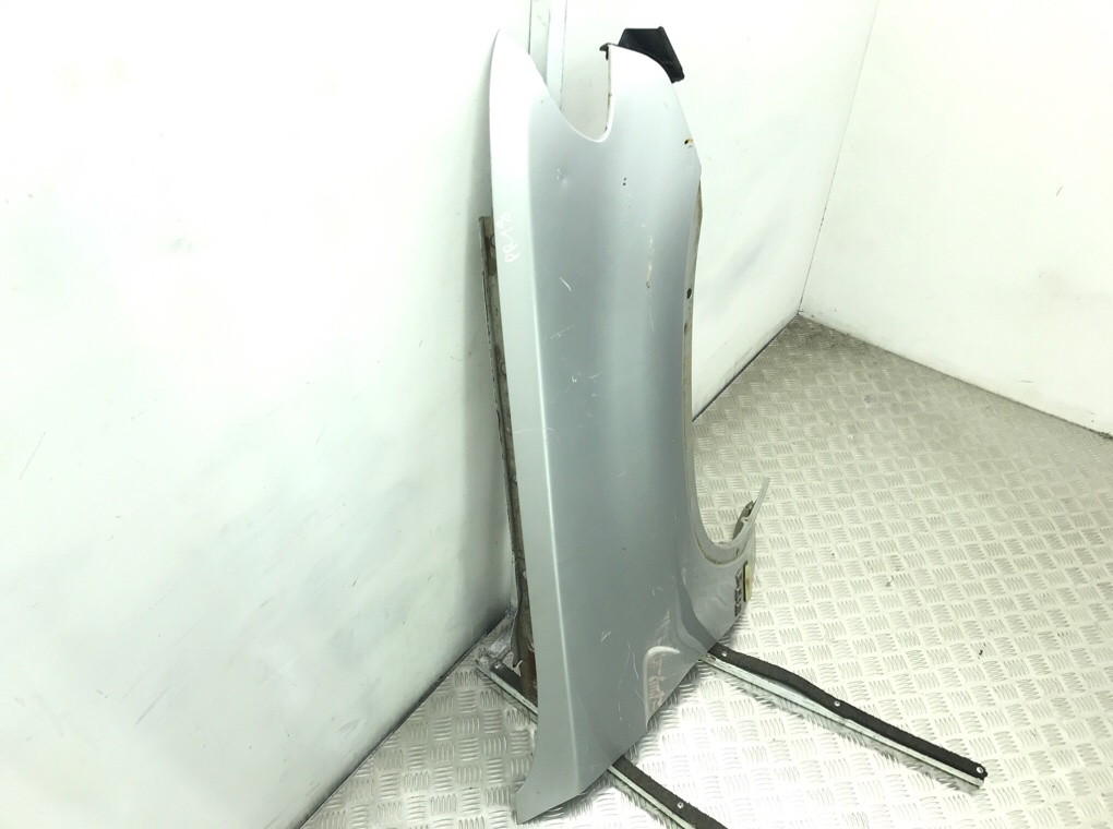 Крыло переднее правое бу для BMW X5 E53 3.0 TD,  2003 г.