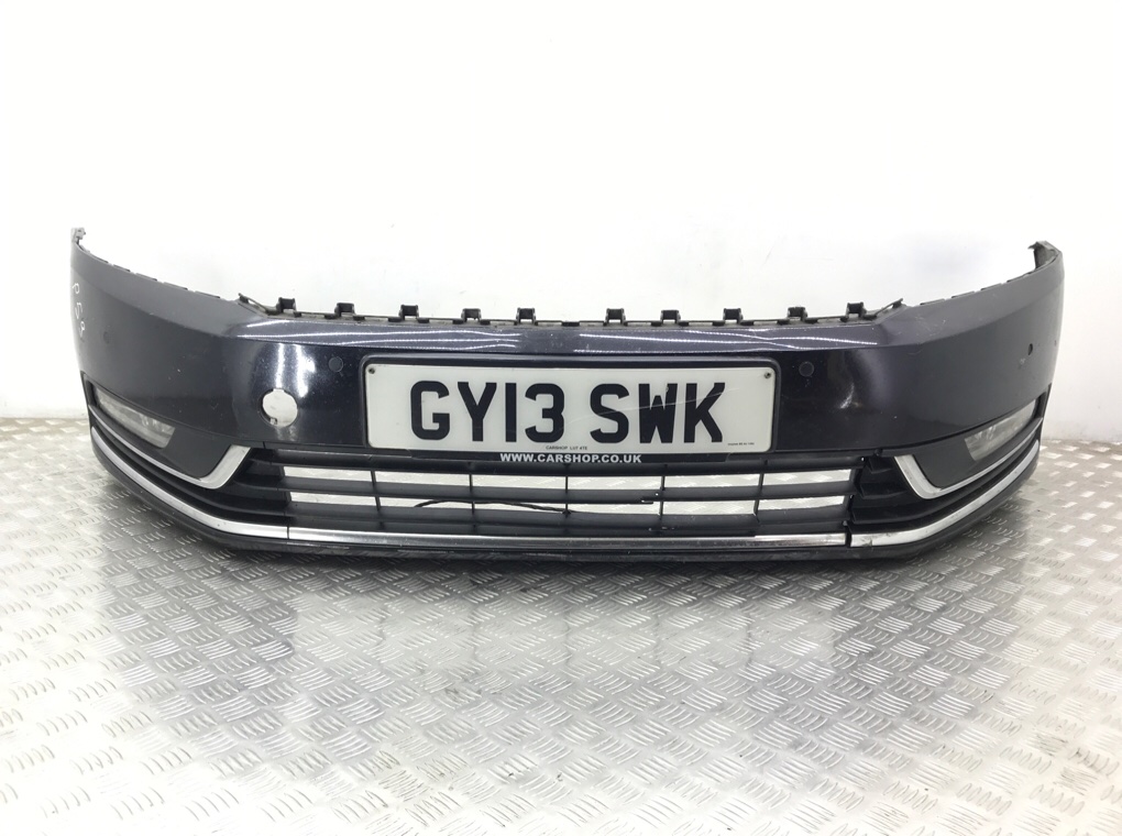 Бампер передний бу для Volkswagen Passat B7 1.6 TDi, 2013 г.