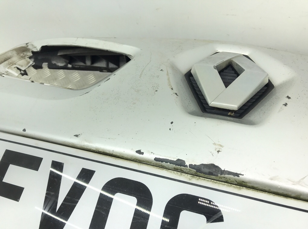 Бампер передний бу для Renault Megane 2 1.6 i,  2006 г.