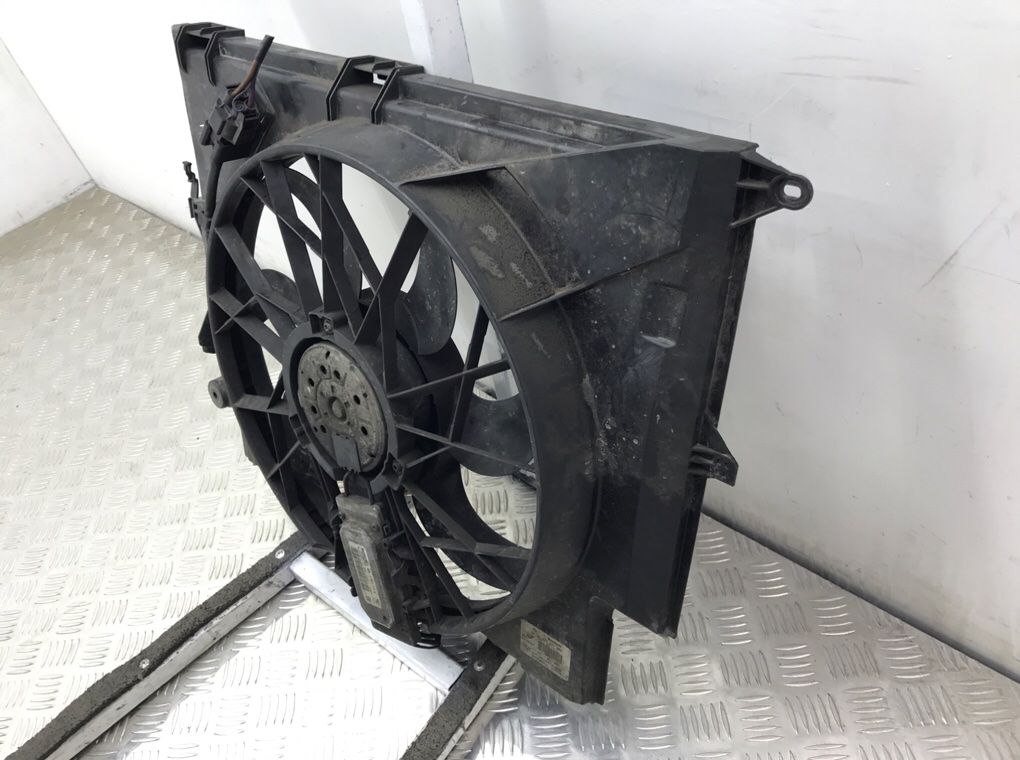 Вентилятор радиатора бу для BMW 3 E90/E91/E92/E93 2.0 TD, 2010 г. Вентилятор радиатора бу для BMW 3 E90/E91/E92/E93 2.0 TD, 2010 г.