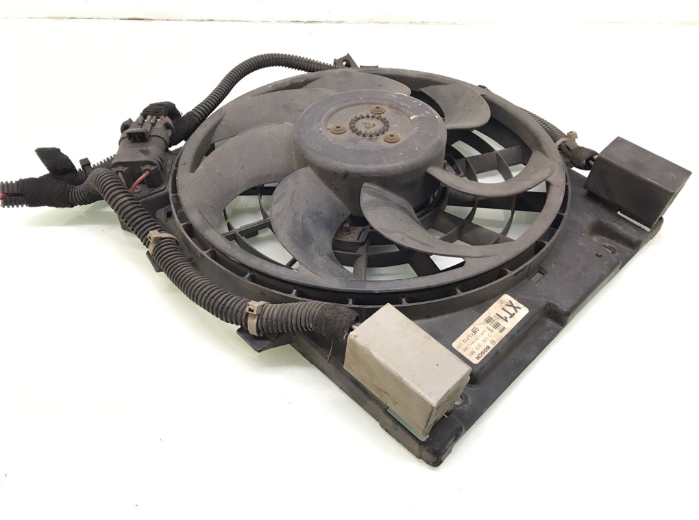 Вентилятор радиатора бу для Opel Astra H 1.7 CDTi, 2004 г. Вентилятор радиатора бу для Opel Astra H 1.7 CDTi, 2004 г.