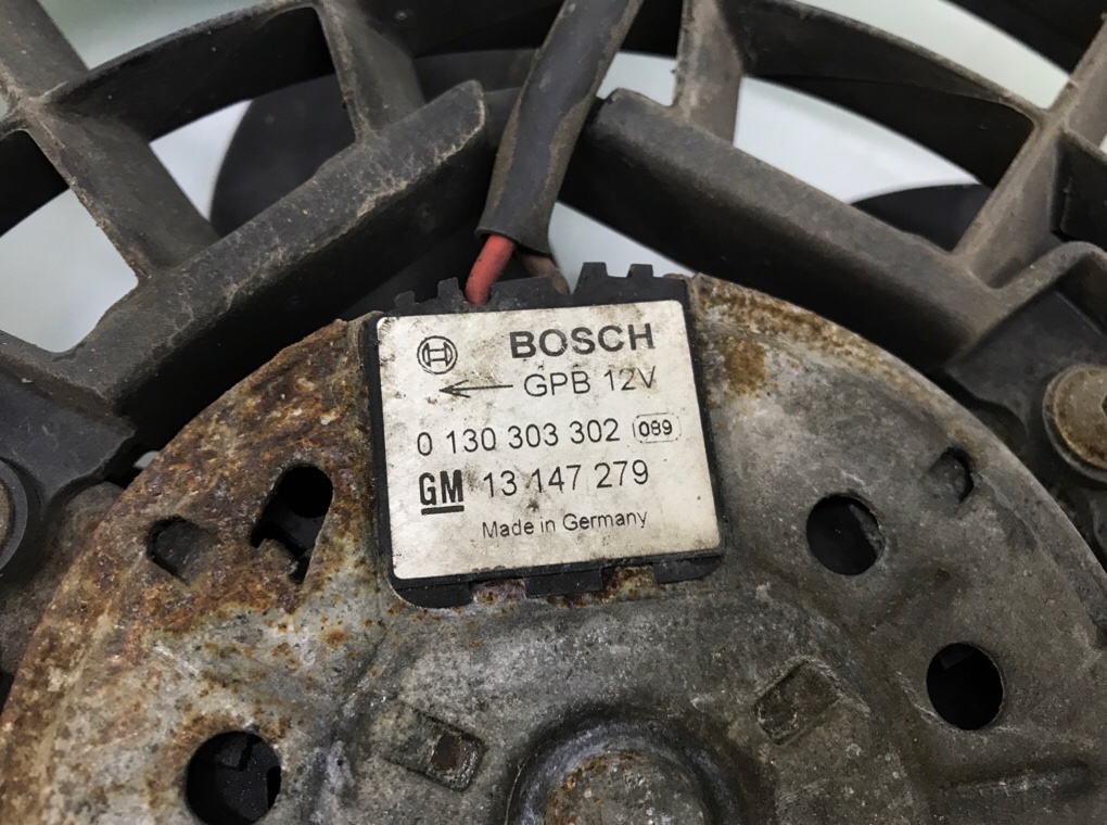 Вентилятор радиатора бу для Opel Astra H 1.7 CDTi, 2004 г. Вентилятор радиатора бу для Opel Astra H 1.7 CDTi, 2004 г.