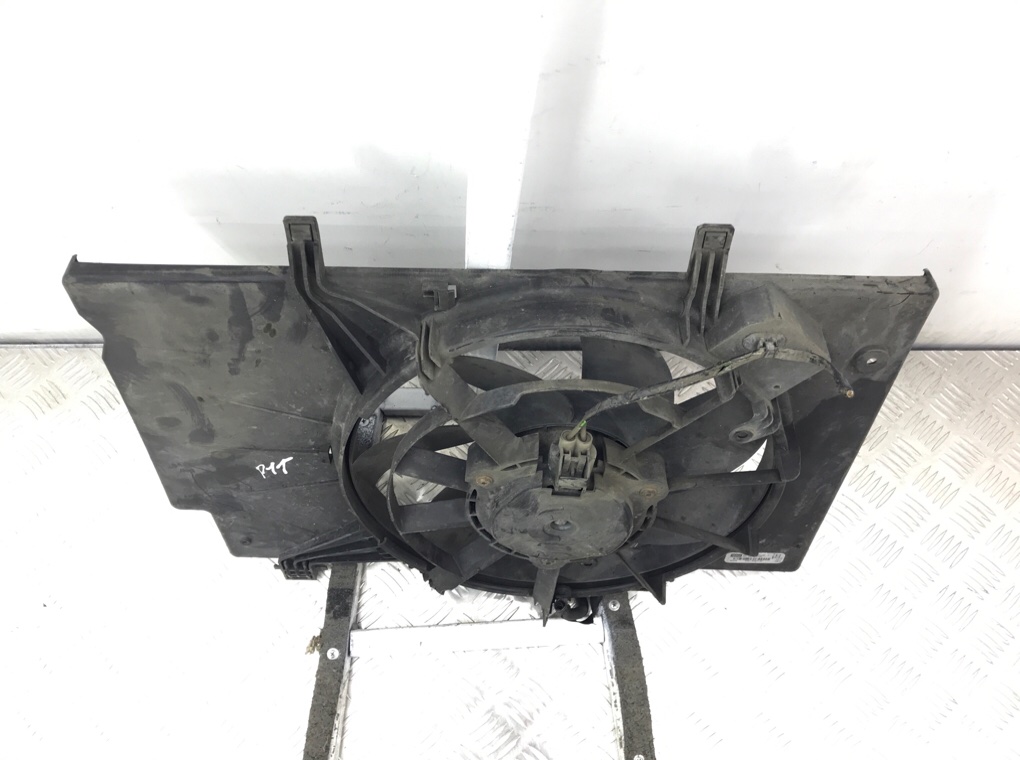 Вентилятор радиатора бу для Ford Fiesta 6 1.6 TDCI, 2009 г. Вентилятор радиатора бу для Ford Fiesta 6 1.6 TDCI, 2009 г.