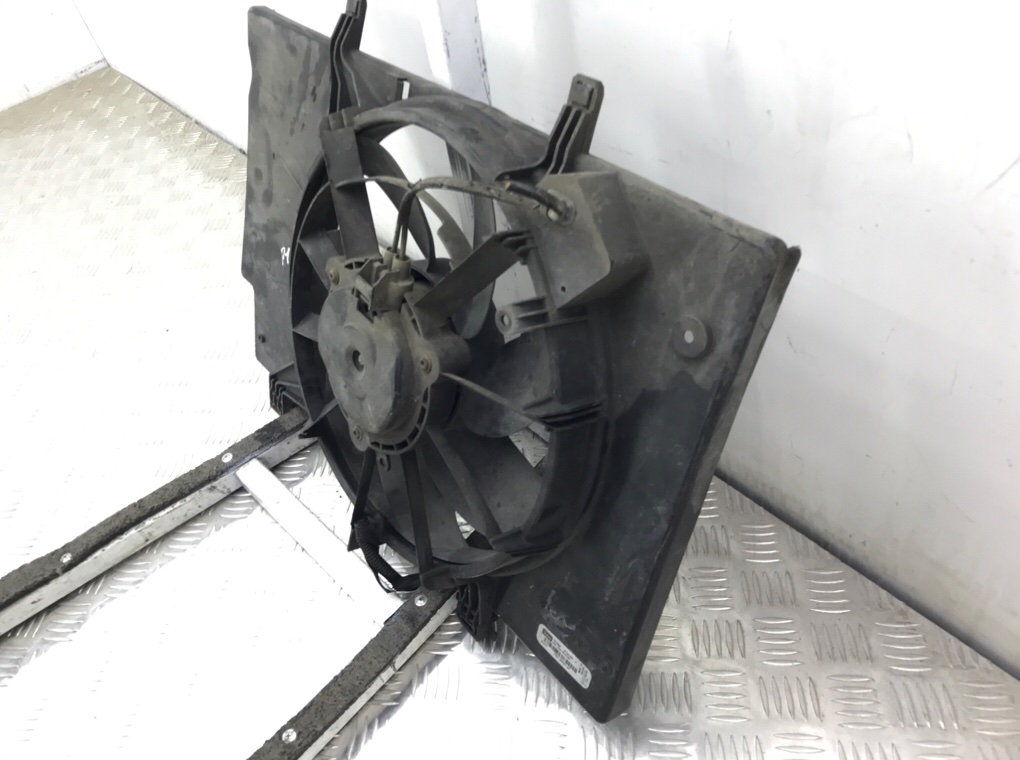 Вентилятор радиатора бу для Ford Fiesta 6 1.6 TDCI, 2009 г. Вентилятор радиатора бу для Ford Fiesta 6 1.6 TDCI, 2009 г.