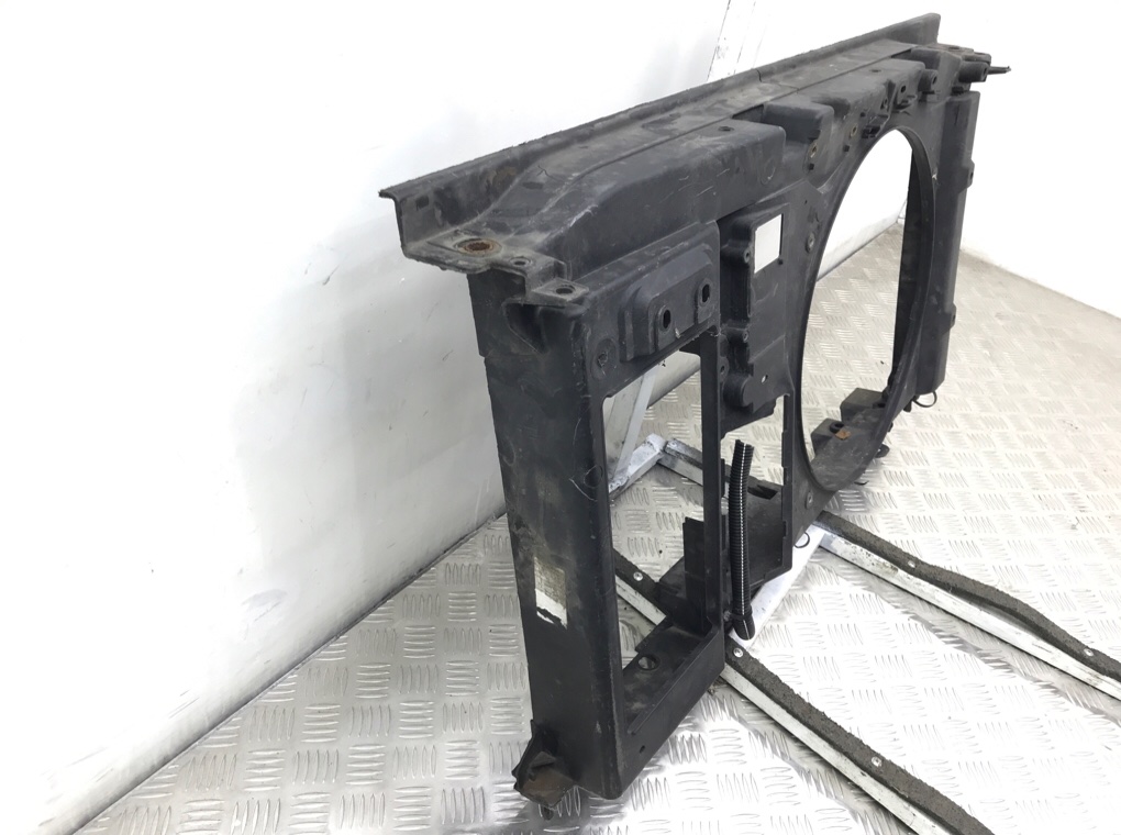 Панель передняя (телевизор) бу для Peugeot 3008 1 1.6 HDi,  2012 г.