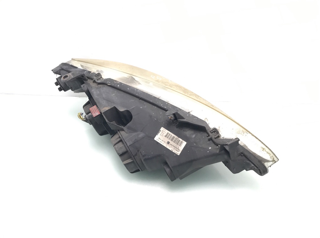 Фара левая бу для Peugeot 307  2.0 HDi,  2002 г.